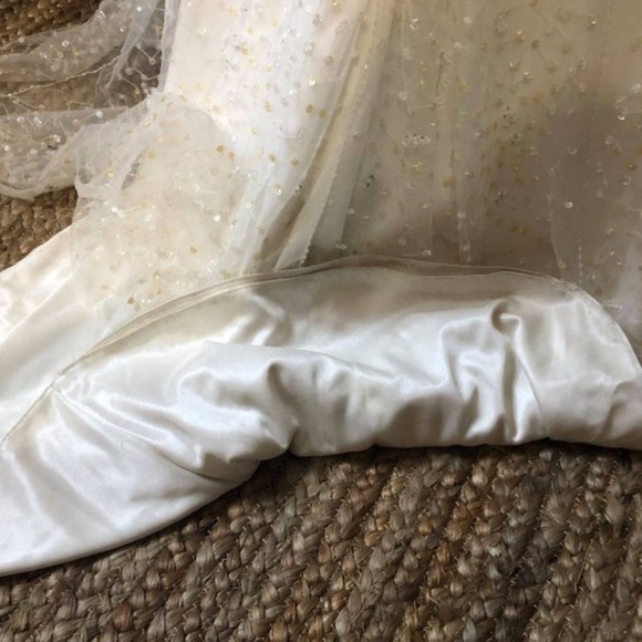 Retro Wedding Dress - Picture 8 of 10